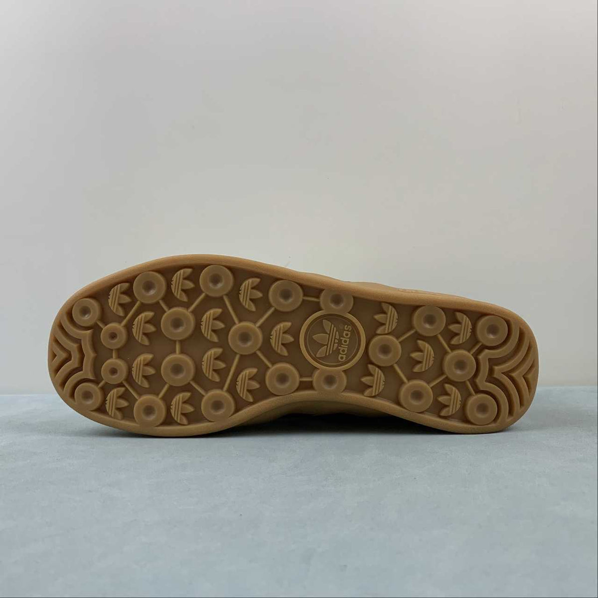 adidas Originals Sneakers - Cream, Black & Gum   IG3677