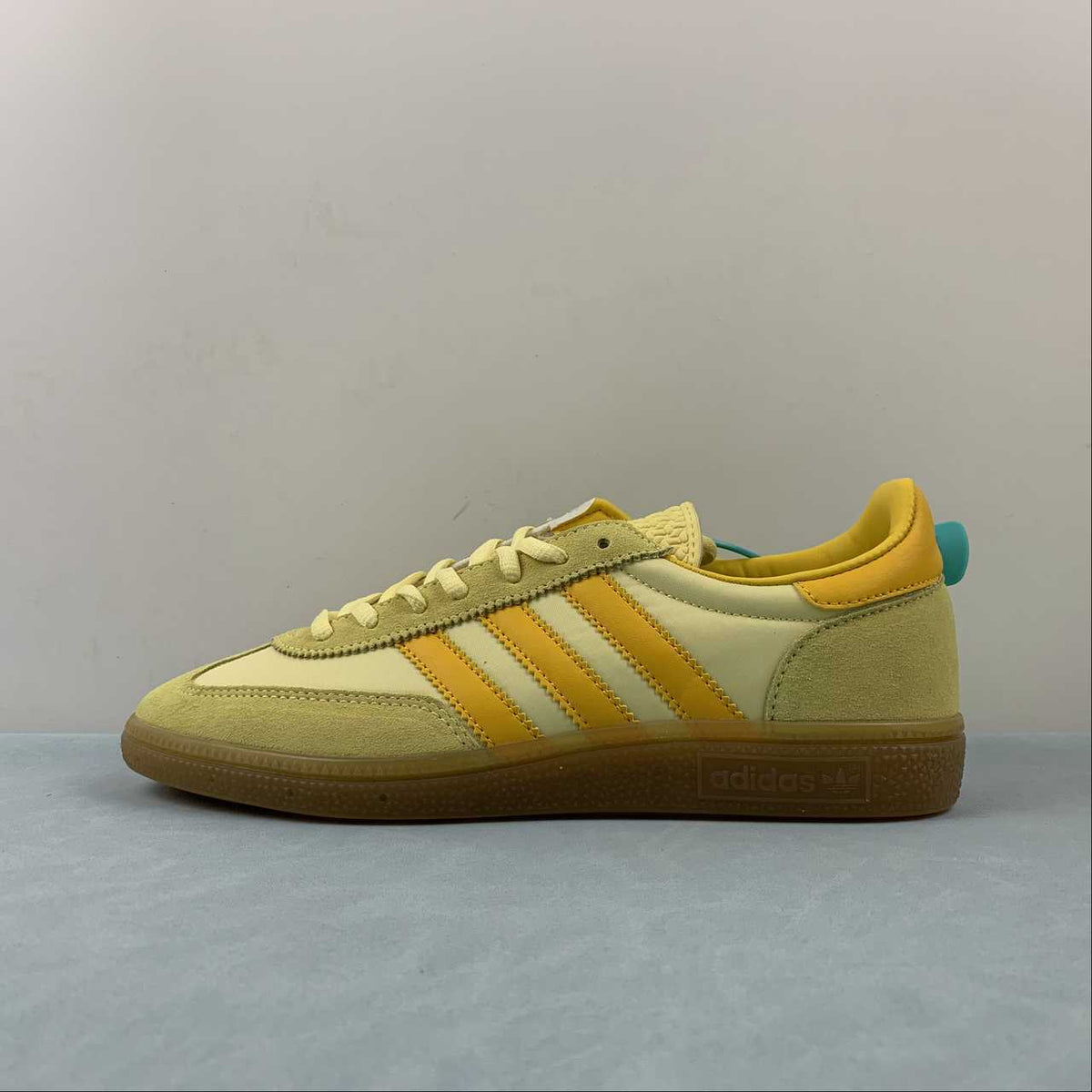 Adidas Handball Spezial Sneakers - Pale Yellow / Gold / Gum  GY7407