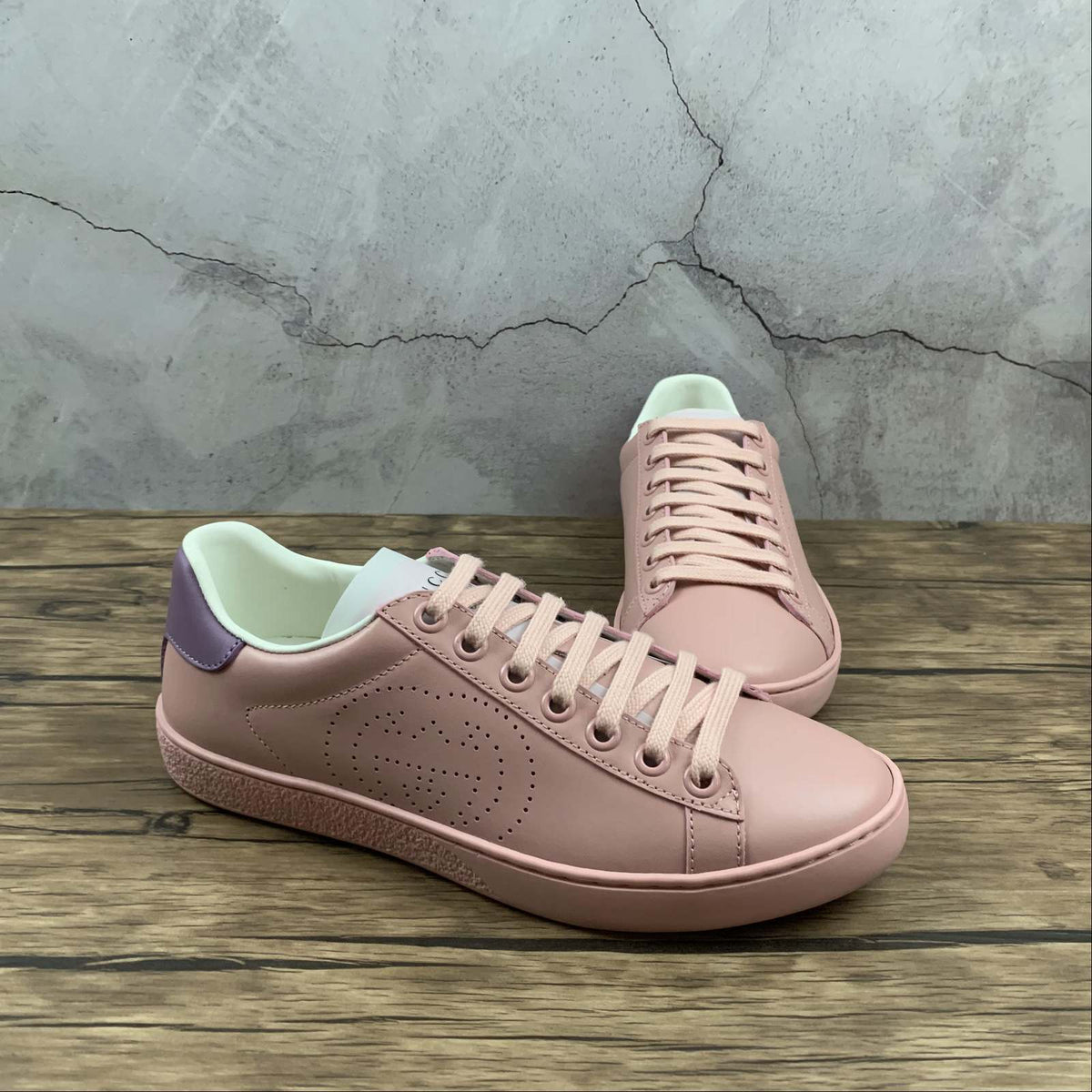 Gucci Pink & Purple Low-Top Sneakers