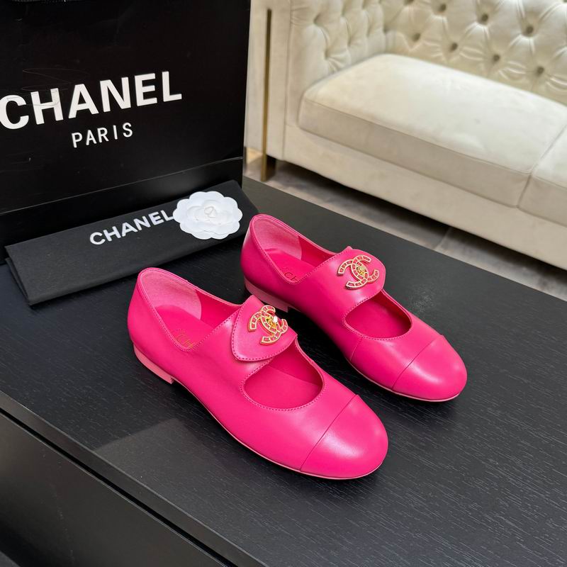 Chanel pink lambskin Mary Jane ballet flats with gold CC logo hardware, EU sizes 35-39