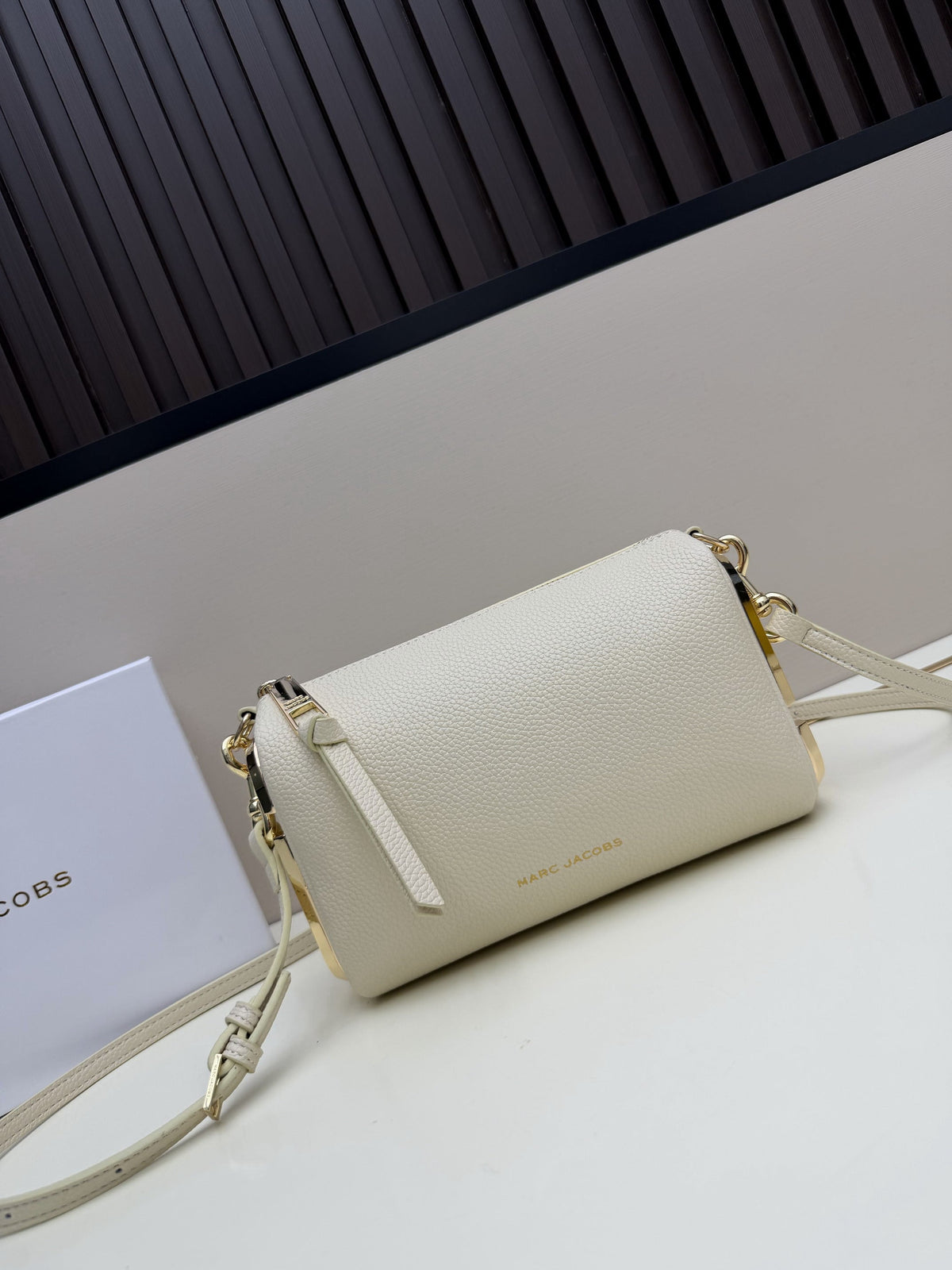 Marc Jacobs The Barrel Bag – Cream